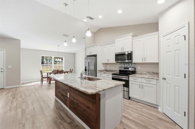 10286 N GARDNER WAY, Citrus Springs, FL 34434