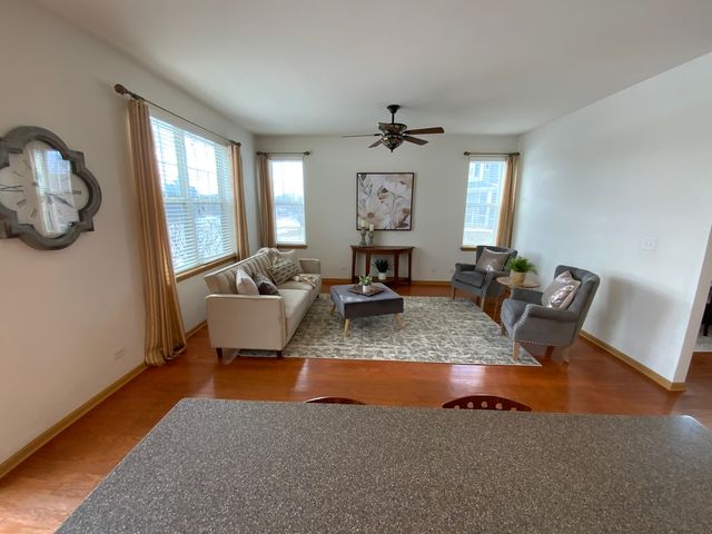 2840 Cattail Court F, Wauconda, IL 60084