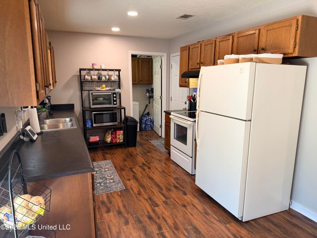 718 Clearmont Drive, Pearl, MS 39208