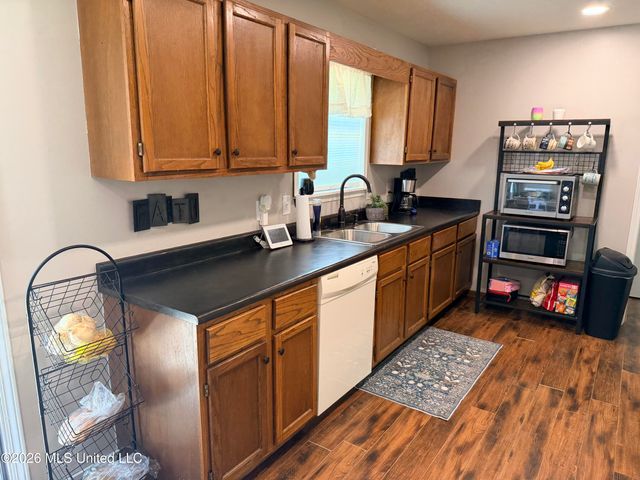 718 Clearmont Drive, Pearl, MS 39208