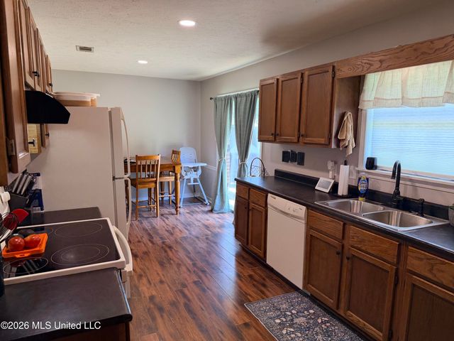 718 Clearmont Drive, Pearl, MS 39208