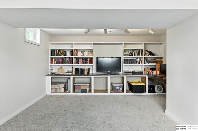 7304 N 39 Terrace, Omaha, NE 68112