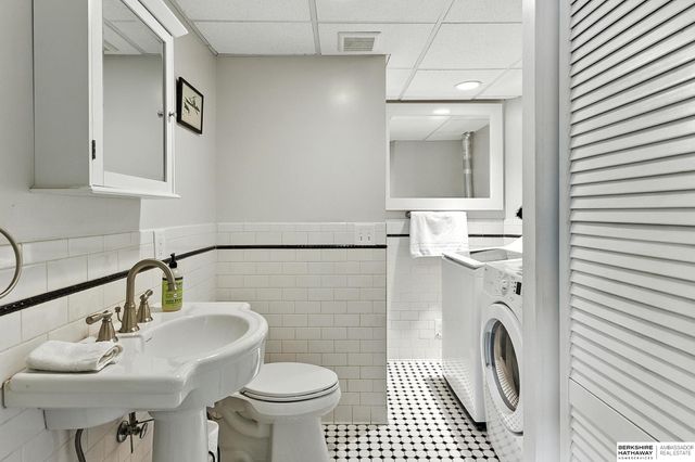 7304 N 39 Terrace, Omaha, NE 68112