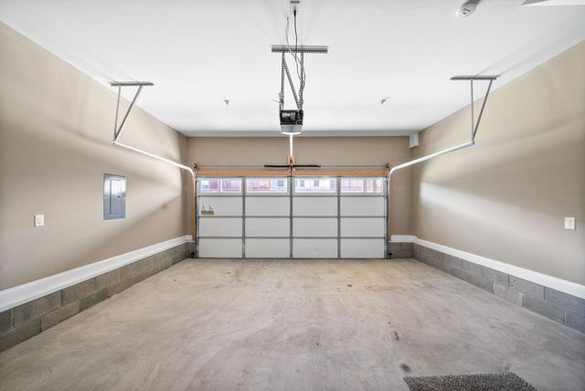 172 Dundee Dr, Clarksville, TN 37043