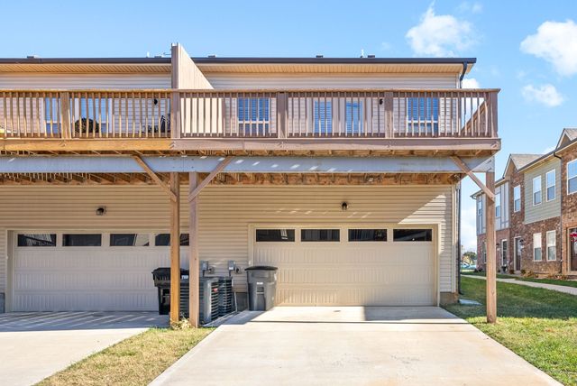 172 Dundee Dr, Clarksville, TN 37043