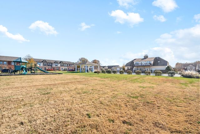 172 Dundee Dr, Clarksville, TN 37043