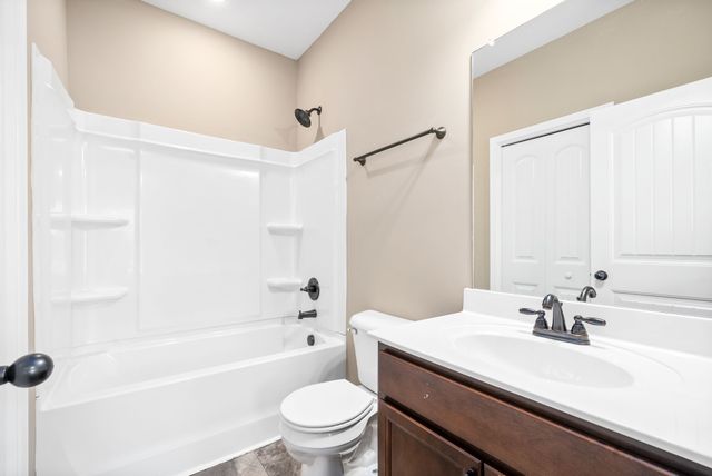 172 Dundee Dr, Clarksville, TN 37043