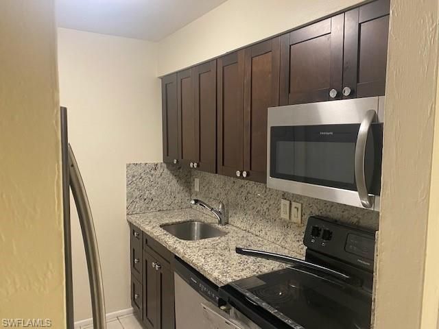 4232 Pine Drop LN, North Fort Myers, FL 33917