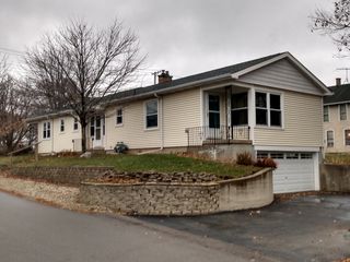 3711 Waukegan Road 3, Mchenry, IL 60050