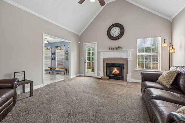 105 Barvas Ln, Lascassas, TN 37085