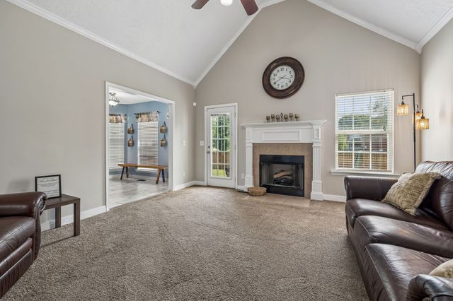 105 Barvas Ln, Lascassas, TN 37085