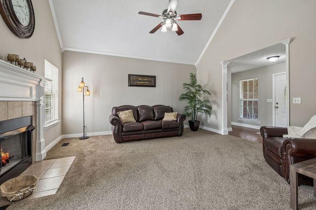 105 Barvas Ln, Lascassas, TN 37085