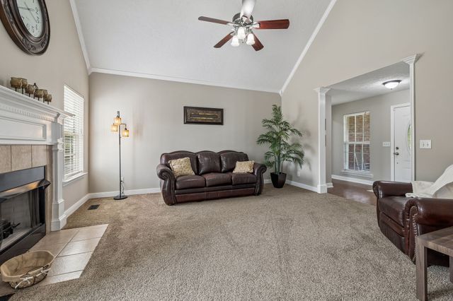 105 Barvas Ln, Lascassas, TN 37085
