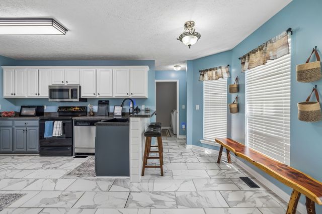 105 Barvas Ln, Lascassas, TN 37085