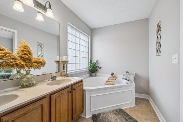 105 Barvas Ln, Lascassas, TN 37085