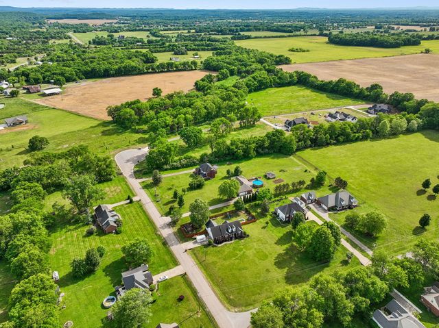 105 Barvas Ln, Lascassas, TN 37085