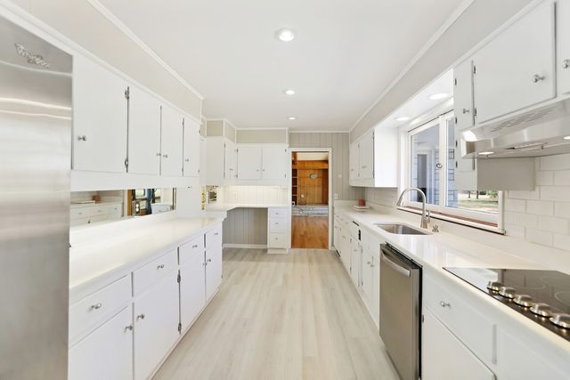 676 Ferguson Hill Rd, Lafayette, TN 37083