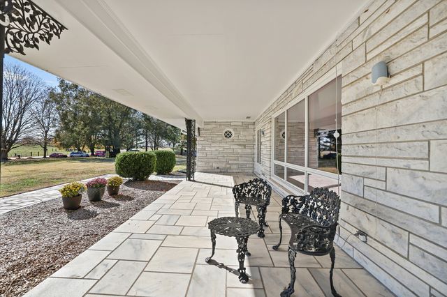 676 Ferguson Hill Rd, Lafayette, TN 37083