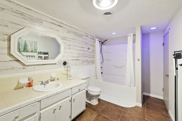 676 Ferguson Hill Rd, Lafayette, TN 37083