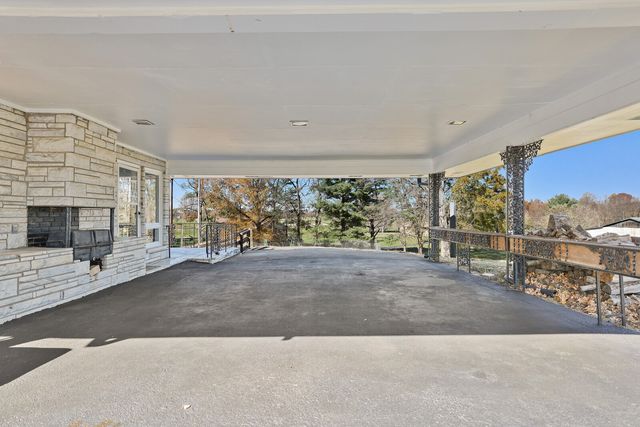 676 Ferguson Hill Rd, Lafayette, TN 37083