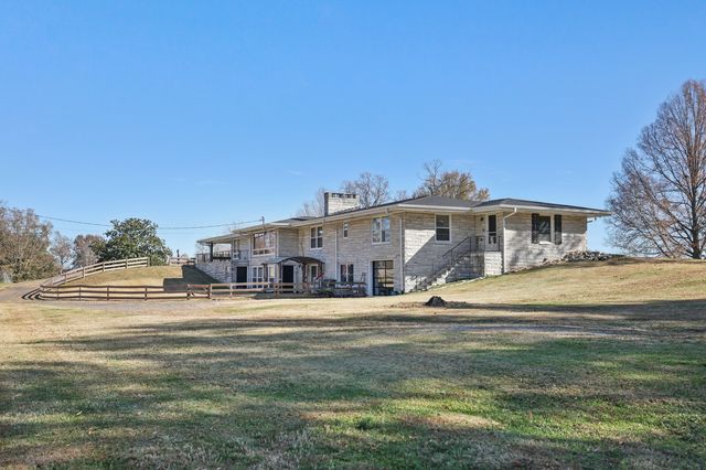 676 Ferguson Hill Rd, Lafayette, TN 37083