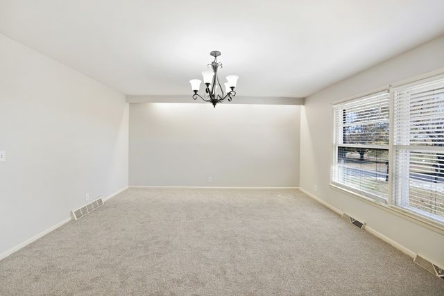 676 Ferguson Hill Rd, Lafayette, TN 37083