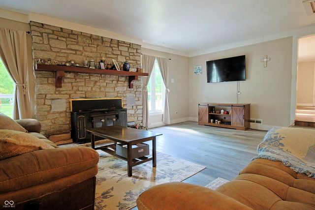 6660 N Railroad Road, Morgantown, IN 46160