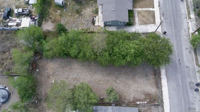 1416 W Gerald Ave 1, San Antonio, TX 78211