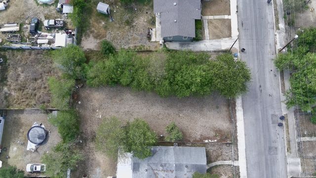 1416 W Gerald Ave 1, San Antonio, TX 78211