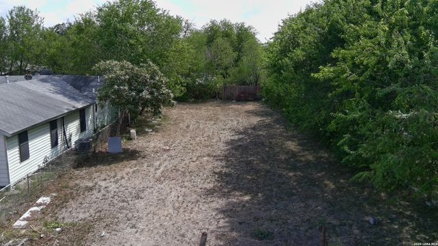 1416 W Gerald Ave 1, San Antonio, TX 78211