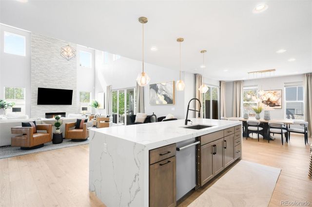 1688 Oakpoint Way, Castle Pines, CO 80108