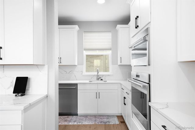 1688 Oakpoint Way, Castle Pines, CO 80108