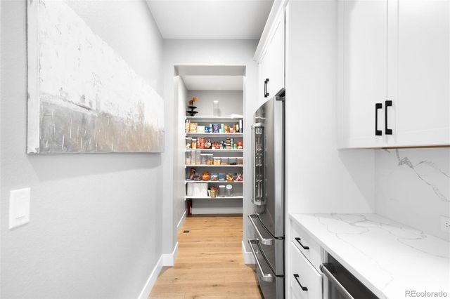 1688 Oakpoint Way, Castle Pines, CO 80108