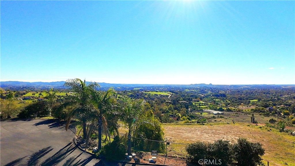 1387 Las Vistas, Fallbrook, CA 92028 — exterior