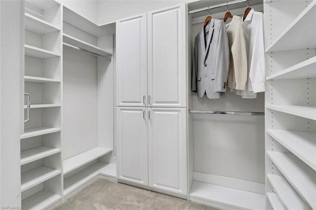 8966 Saint Lucia DR, Naples, FL 34114