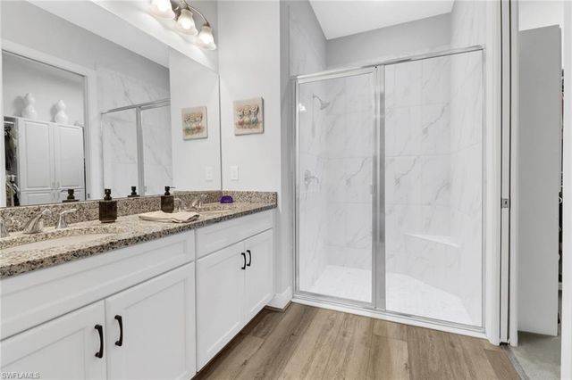 8966 Saint Lucia DR, Naples, FL 34114