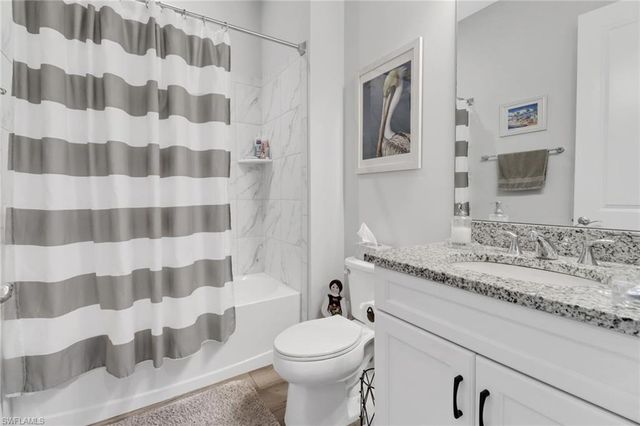 8966 Saint Lucia DR, Naples, FL 34114