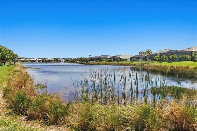 8966 Saint Lucia DR, Naples, FL 34114