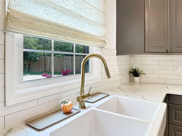 2484 POWERS FERRY Drive SE, Marietta, GA 30067