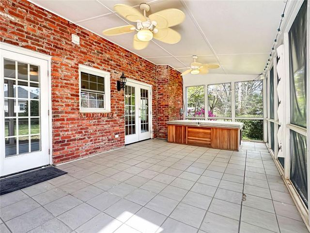 2484 POWERS FERRY Drive SE, Marietta, GA 30067