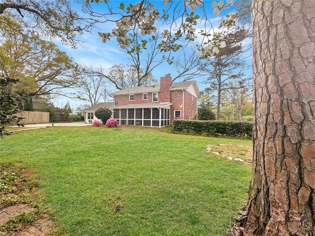 2484 POWERS FERRY Drive SE, Marietta, GA 30067