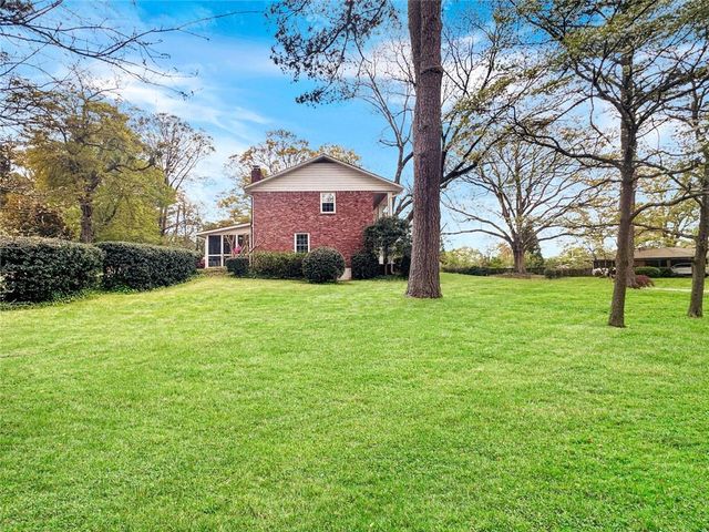 2484 POWERS FERRY Drive SE, Marietta, GA 30067