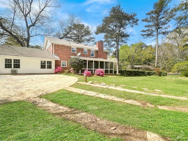 2484 POWERS FERRY Drive SE, Marietta, GA 30067