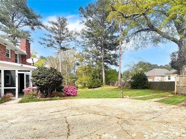 2484 POWERS FERRY Drive SE, Marietta, GA 30067