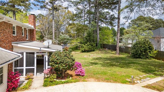 2484 POWERS FERRY Drive SE, Marietta, GA 30067