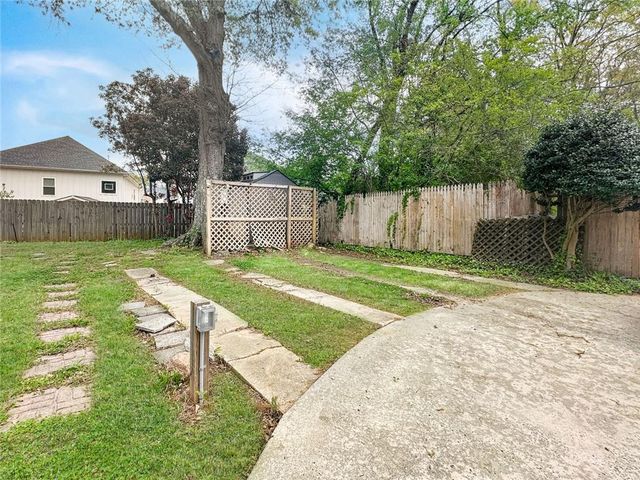 2484 POWERS FERRY Drive SE, Marietta, GA 30067