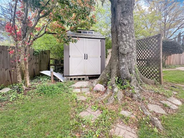 2484 POWERS FERRY Drive SE, Marietta, GA 30067