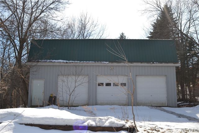 11423 Route 98, Freedom, NY 14065