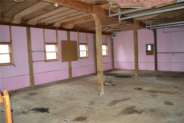 11423 Route 98, Freedom, NY 14065