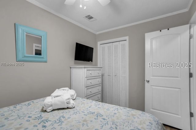 40 Folly Field Rd Apt A215, Hilton Head Island, SC 29928